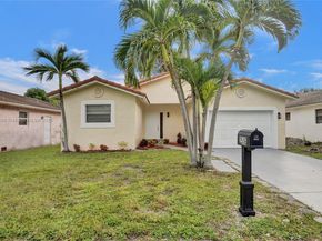 2444 Raleigh St, Hollywood FL 33020