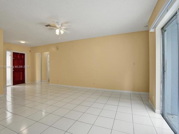 2444 Raleigh St, Hollywood FL 33020