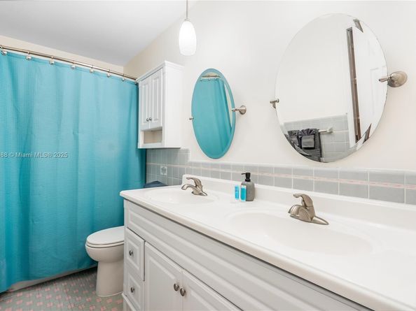 281 SE 3rd Ct, Pompano Beach FL 33060