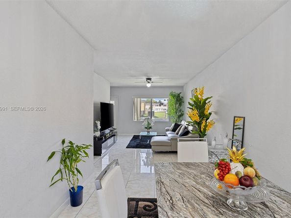 422 NW 84th St 422, Miami FL 33150