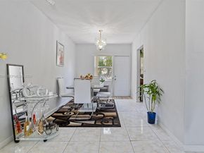 422 NW 84th St 422, Miami FL 33150