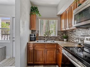 422 NW 84th St 422, Miami FL 33150