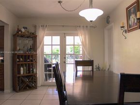7320 NW 2nd St, Pembroke Pines FL 33024