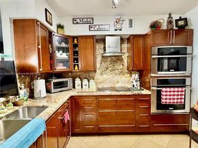 5700 Collins Ave 14M, Miami Beach FL 33140