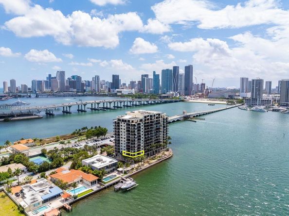 801 N Venetian Dr 201, Miami FL 33139