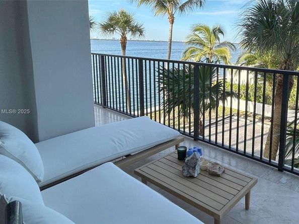 801 N Venetian Dr 201, Miami FL 33139
