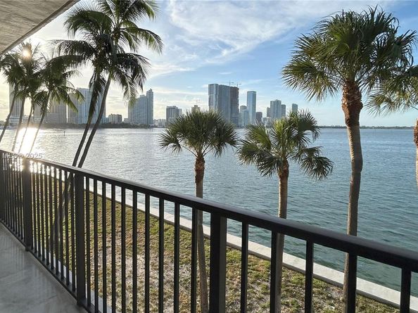 801 N Venetian Dr 201, Miami FL 33139