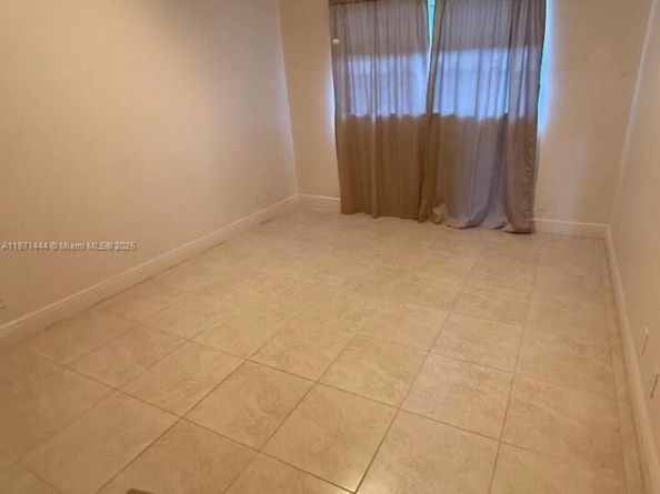2905 Pierce St 17, Hollywood FL 33020