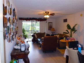 900 Saint Charles Pl 316, Pembroke Pines FL 33026