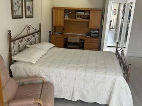 900 Saint Charles Pl 316, Pembroke Pines FL 33026