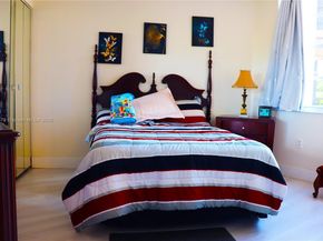 900 Saint Charles Pl 316, Pembroke Pines FL 33026