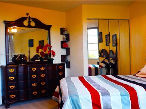 900 Saint Charles Pl 316, Pembroke Pines FL 33026
