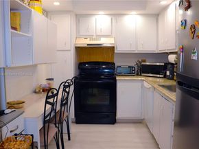 900 Saint Charles Pl 316, Pembroke Pines FL 33026