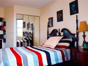 900 Saint Charles Pl 316, Pembroke Pines FL 33026