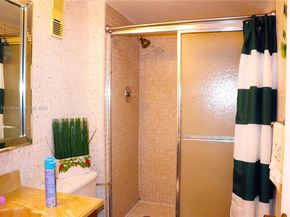 900 Saint Charles Pl 316, Pembroke Pines FL 33026