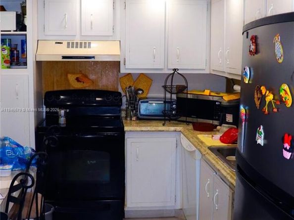 900 Saint Charles Pl 316, Pembroke Pines FL 33026