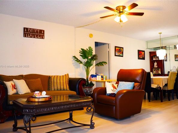 900 Saint Charles Pl 316, Pembroke Pines FL 33026