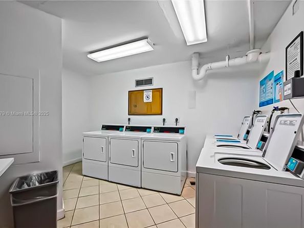 900 Saint Charles Pl 316, Pembroke Pines FL 33026