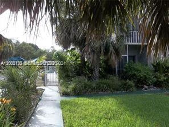 1450 Atlantic Shores Blvd 201, Hallandale Beach FL 33009
