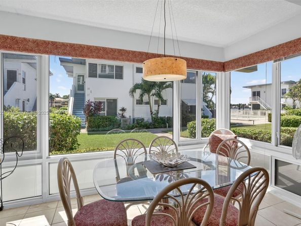 425 Bayshore Dr d3, Fort Lauderdale FL 33304
