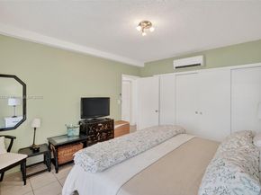 425 Bayshore Dr d3, Fort Lauderdale FL 33304