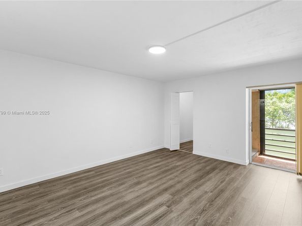 3591 Inverrary Dr 203, Lauderhill FL 33319