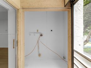 3591 Inverrary Dr 203, Lauderhill FL 33319