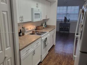11700 SW 2nd St 13307, Pembroke Pines FL 33025
