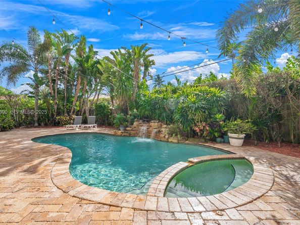 3406 Leigh Rd, Pompano Beach FL 33062