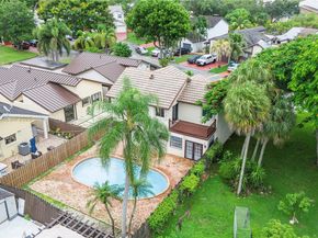 9504 SW 148th AVE Cir S, Miami FL 33196