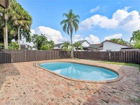 9504 SW 148th AVE Cir S, Miami FL 33196