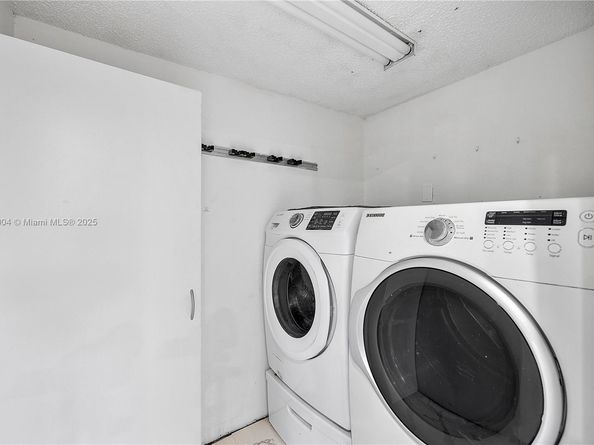 9504 SW 148th AVE Cir S, Miami FL 33196