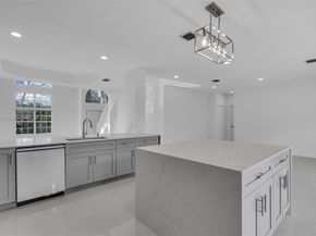 11244 NW 58th Ter, Doral FL 33178