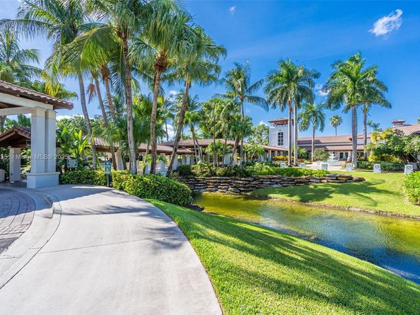 11244 NW 58th Ter, Doral FL 33178
