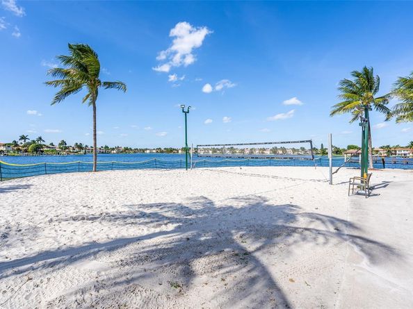 11244 NW 58th Ter, Doral FL 33178