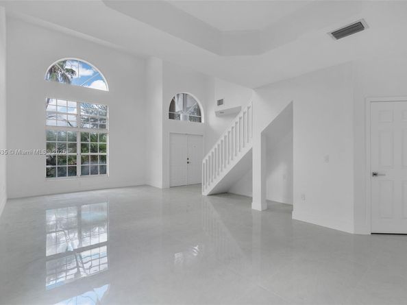 11244 NW 58th Ter, Doral FL 33178