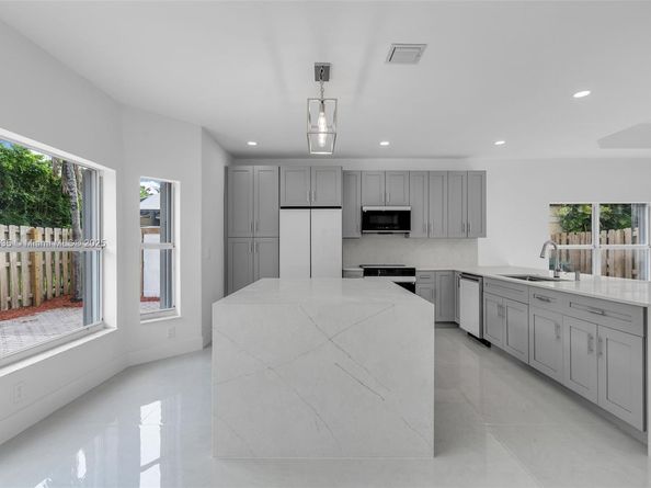 11244 NW 58th Ter, Doral FL 33178