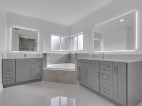 11244 NW 58th Ter, Doral FL 33178