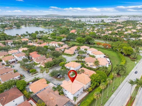 11244 NW 58th Ter, Doral FL 33178