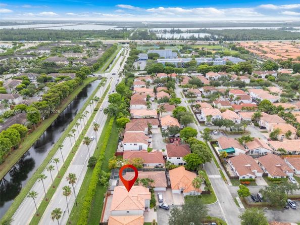 11244 NW 58th Ter, Doral FL 33178
