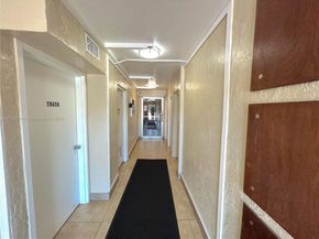 7100 NW 17th St 111, Plantation FL 33313