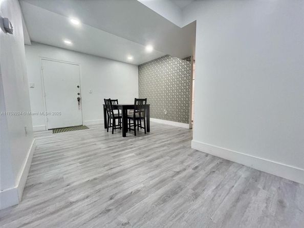 7100 NW 17th St 111, Plantation FL 33313