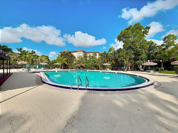 7100 NW 17th St 111, Plantation FL 33313