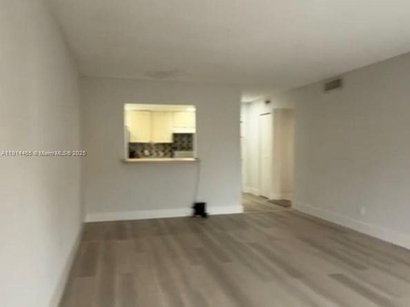 17901 NW 68 Ave T205, Hialeah FL 33015