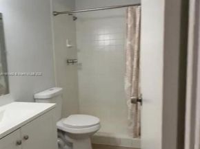 17901 NW 68 Ave T205, Hialeah FL 33015