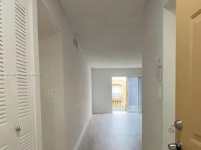 17901 NW 68 Ave T205, Hialeah FL 33015