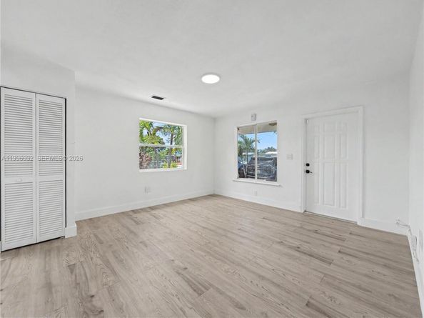 7720 Hope St, Hollywood FL 33024