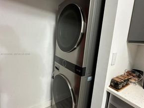 931 NE 199th St 10222, Miami FL 33179