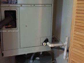 9983 S Nob Hill Ct ., Sunrise FL 33351