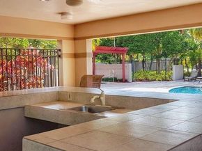 9983 S Nob Hill Ct ., Sunrise FL 33351